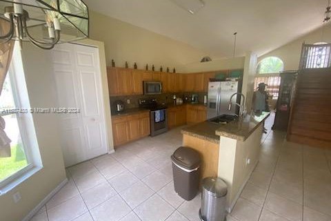 Casa en venta en Miramar, Florida, 4 dormitorios, 251.49 m2 № 1228441 - foto 2