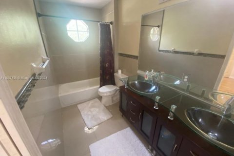 Casa en venta en Miramar, Florida, 4 dormitorios, 251.49 m2 № 1228441 - foto 6