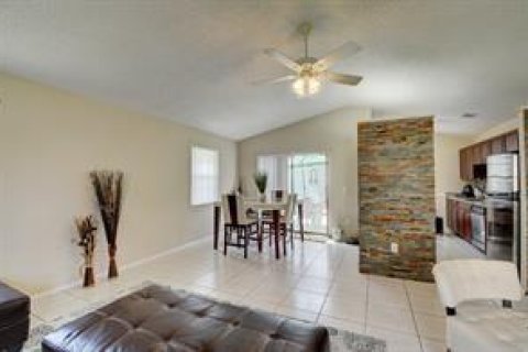 Villa ou maison à louer à Boca Raton, Floride: 3 chambres, 138.52 m2 № 1065544 - photo 30