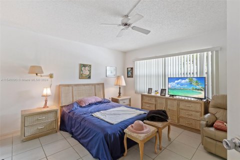 Купить кондоминиум в Пемброк-Пайнс, Флорида 1 спальня, 91.6м2, № 1042898 - фото 19