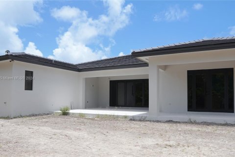 Casa en venta en Cutler Bay, Florida, 4 dormitorios № 1233176 - foto 5