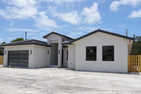 Casa en venta en Cutler Bay, Florida, 4 dormitorios № 1233176 - foto 14