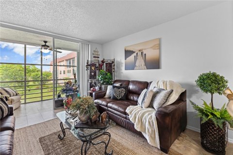 Condo in Sunrise, Florida, 1 bedroom  № 1233175 - photo 9