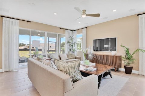 Villa ou maison à vendre à Kissimmee, Floride: 4 chambres, 192.31 m2 № 1263396 - photo 8