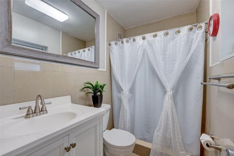 Casa en venta en Tamarac, Florida, 2 dormitorios, 147.44 m2 № 1038284 - foto 20