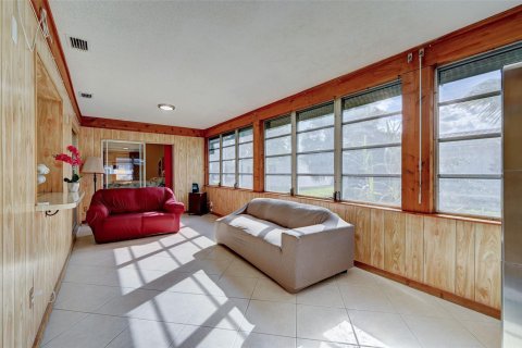 Casa en venta en Tamarac, Florida, 2 dormitorios, 147.44 m2 № 1038284 - foto 12