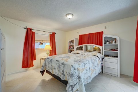 House in Tamarac, Florida 2 bedrooms, 147.44 sq.m. № 1038284 - photo 24