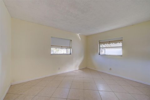 Casa en venta en Tamarac, Florida, 2 dormitorios, 147.44 m2 № 1038284 - foto 19