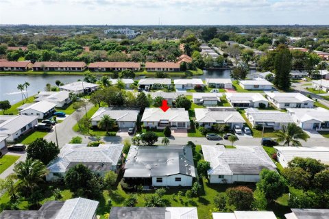 Casa en venta en Tamarac, Florida, 2 dormitorios, 147.44 m2 № 1038284 - foto 6