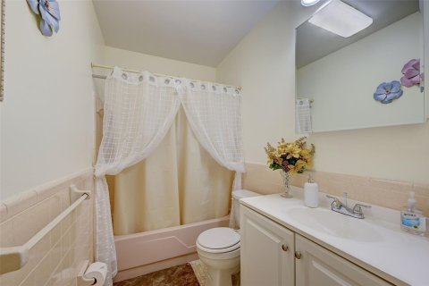 Casa en venta en Tamarac, Florida, 2 dormitorios, 147.44 m2 № 1038284 - foto 16
