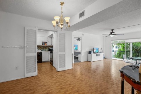 Copropriété à vendre à Lauderhill, Floride: 2 chambres, 102.66 m2 № 1306294 - photo 11