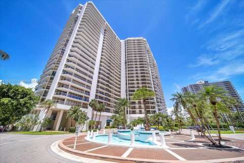 Condominio en venta en Aventura, Florida, 2 dormitorios, 136.57 m2 № 1306184 - foto 25