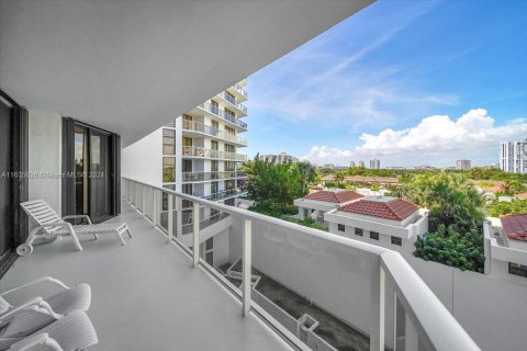 Condominio en venta en Aventura, Florida, 2 dormitorios, 136.57 m2 № 1306184 - foto 2