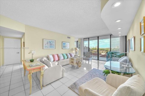 Condominio en venta en Aventura, Florida, 2 dormitorios, 136.57 m2 № 1306184 - foto 1