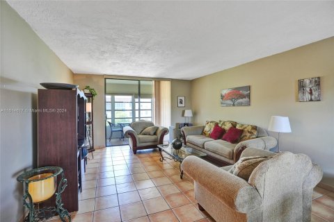 Copropriété à vendre à Lauderdale Lakes, Floride: 1 chambre, 69.49 m2 № 1236032 - photo 15