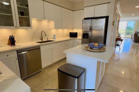 Condo in Key Biscayne, Florida, 3 bedrooms  № 1236030 - photo 5