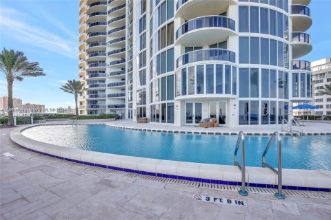 Condominio en venta en Sunny Isles Beach, Florida, 3 dormitorios, 255.95 m2 № 1033457 - foto 1