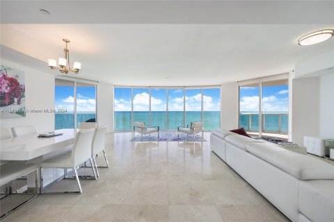 Copropriété à vendre à Sunny Isles Beach, Floride: 3 chambres, 255.95 m2 № 1033457 - photo 8