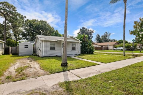 Casa en venta en Saint Petersburg, Florida, 4 dormitorios, 107.4 m2 № 1402434 - foto 4