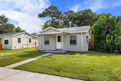 Casa en venta en Saint Petersburg, Florida, 4 dormitorios, 107.4 m2 № 1402434 - foto 3