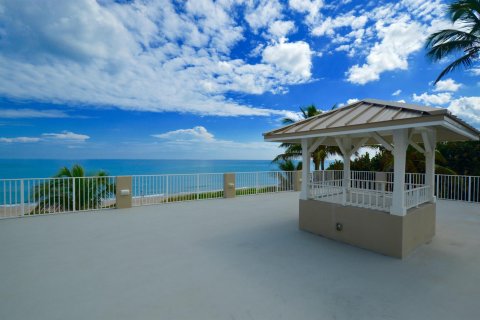 Casa en venta en Highland Beach, Florida, 6 dormitorios, 571.26 m2 № 1031759 - foto 19