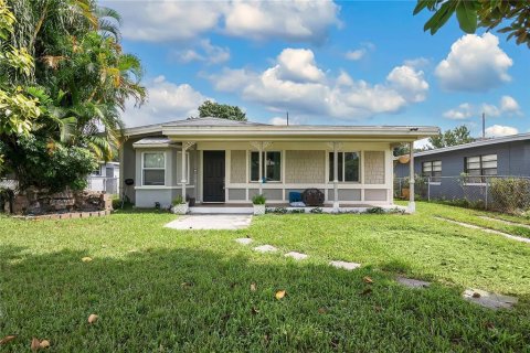 Villa ou maison à vendre à Orlando, Floride: 3 chambres, 111.2 m2 № 1387639 - photo 1