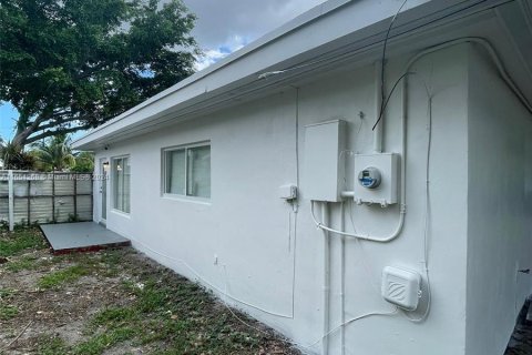 Villa ou maison à louer à Lauderhill, Floride: 4 chambres, 167.41 m2 № 1348884 - photo 23