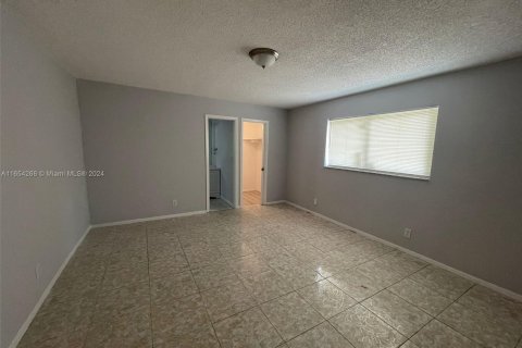 Casa en alquiler en Lauderhill, Florida, 4 dormitorios, 167.41 m2 № 1348884 - foto 10