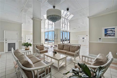 Copropriété à vendre à Miami Beach, Floride: 2 chambres, 135.17 m2 № 1348883 - photo 28