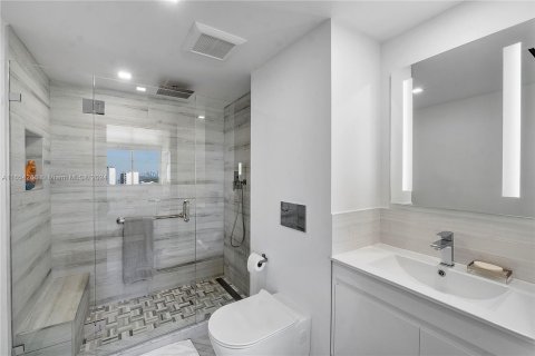 Copropriété à vendre à Miami Beach, Floride: 2 chambres, 135.17 m2 № 1348883 - photo 19