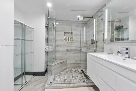 Copropriété à vendre à Miami Beach, Floride: 2 chambres, 135.17 m2 № 1348883 - photo 22