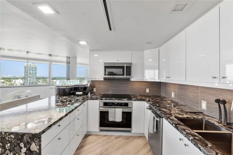 Copropriété à vendre à Miami Beach, Floride: 2 chambres, 135.17 m2 № 1348883 - photo 9