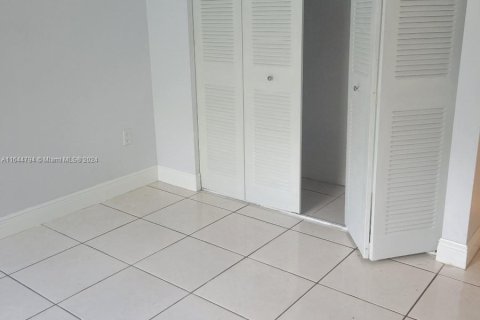 Copropriété à vendre à Plantation, Floride: 2 chambres, 98.2 m2 № 1328686 - photo 4