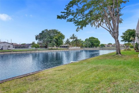 Copropriété à vendre à Tamarac, Floride: 1 chambre, 69.68 m2 № 1360717 - photo 27