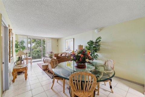 Condo in Lauderdale Lakes, Florida, 2 bedrooms  № 1072429 - photo 14