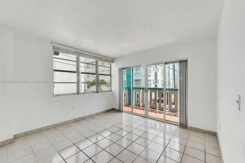 Copropriété à vendre à Miami Beach, Floride: 2 chambres, 87.33 m2 № 1065002 - photo 19