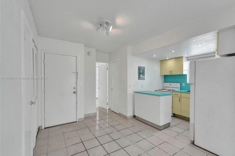 Copropriété à vendre à Miami Beach, Floride: 2 chambres, 87.33 m2 № 1065002 - photo 15