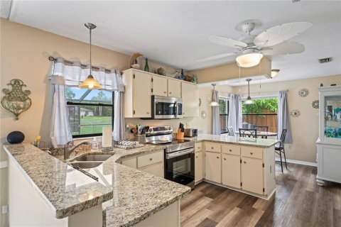 Casa en venta en Hudson, Florida, 4 dormitorios, 162.21 m2 № 1357348 - foto 8