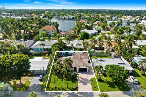 Casa en alquiler en Fort Lauderdale, Florida, 5 dormitorios, 244.43 m2 № 1357314 - foto 3