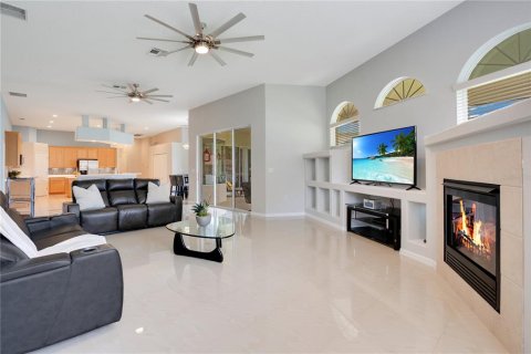 Villa ou maison à vendre à Kissimmee, Floride: 5 chambres, 421.59 m2 № 1267464 - photo 21