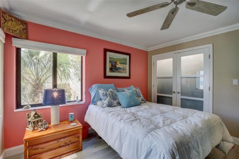 Condo in Indian Rocks Beach, Florida, 2 bedrooms  № 1267519 - photo 22