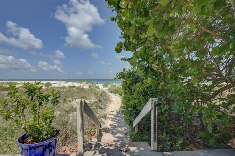 Condo in Indian Rocks Beach, Florida, 2 bedrooms  № 1267519 - photo 30