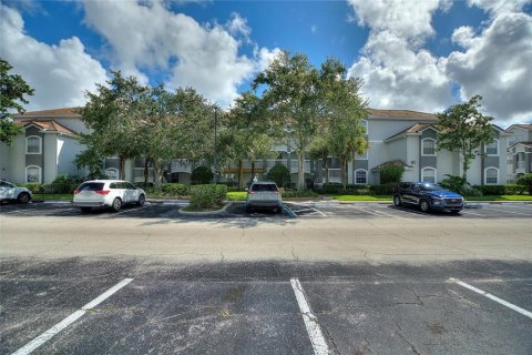 Condo in Orlando, Florida, 2 bedrooms  № 1344375 - photo 30