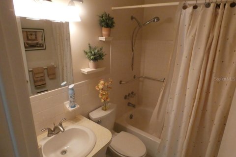 Condo in Clearwater, Florida, 2 bedrooms  № 1344406 - photo 9