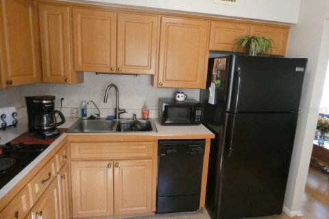 Condo in Clearwater, Florida, 2 bedrooms  № 1344406 - photo 12