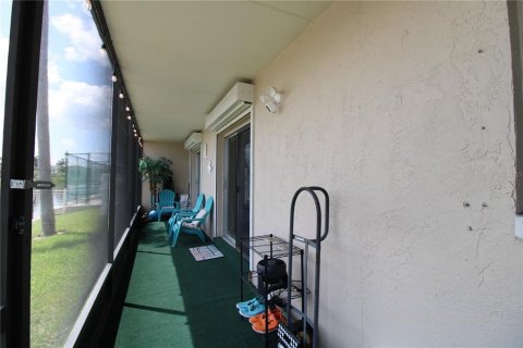 Copropriété à vendre à Tampa, Floride: 2 chambres, 102.19 m2 № 1344376 - photo 30