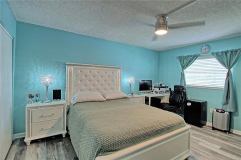 Copropriété à vendre à Tampa, Floride: 2 chambres, 102.19 m2 № 1344376 - photo 14