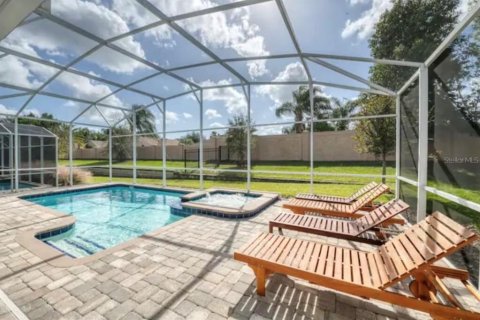 Casa en venta en Davenport, Florida, 8 dormitorios, 363.15 m2 № 1340559 - foto 10