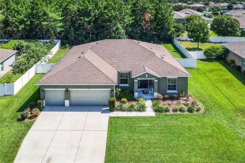 Villa ou maison à vendre à Deltona, Floride: 4 chambres, 227.52 m2 № 1340526 - photo 1