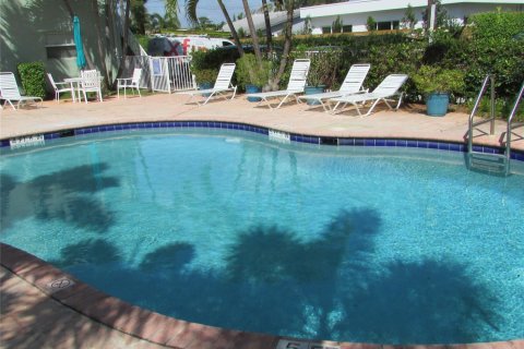 Condominio en venta en Wilton Manors, Florida, 2 dormitorios, 74.88 m2 № 1075888 - foto 14